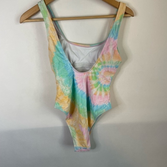 Stoney Clover Lane X Target Women's XS One Piece Suit Pink Tie Dye Swimwear - Picture 3 of 4